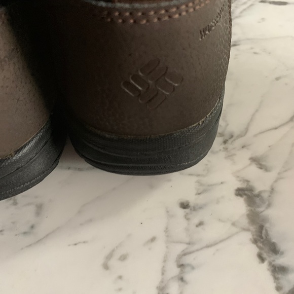 Columbia Waterproof Boots. 8 - Picture 11 of 16